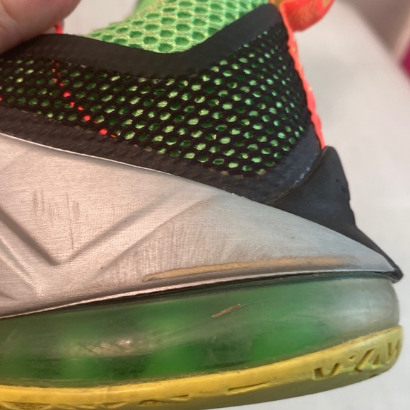 Nike LeBron 12 Low Remix 724557-003 shoes main image 5